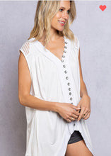 POL Show You Off Tunic Top